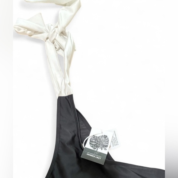 Swimmer Liket one-piece swimsuit with white ribbon bow on the left shoulderm - Picture 3 of 7